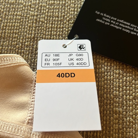 Wacoal Sport Simone Underwire Bra Sz 40DD NWT - Picture 6 of 8